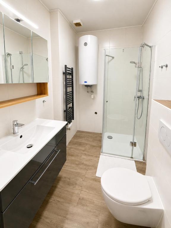 Eigenes Badezimmer im Suite – Smarthotel Schmid