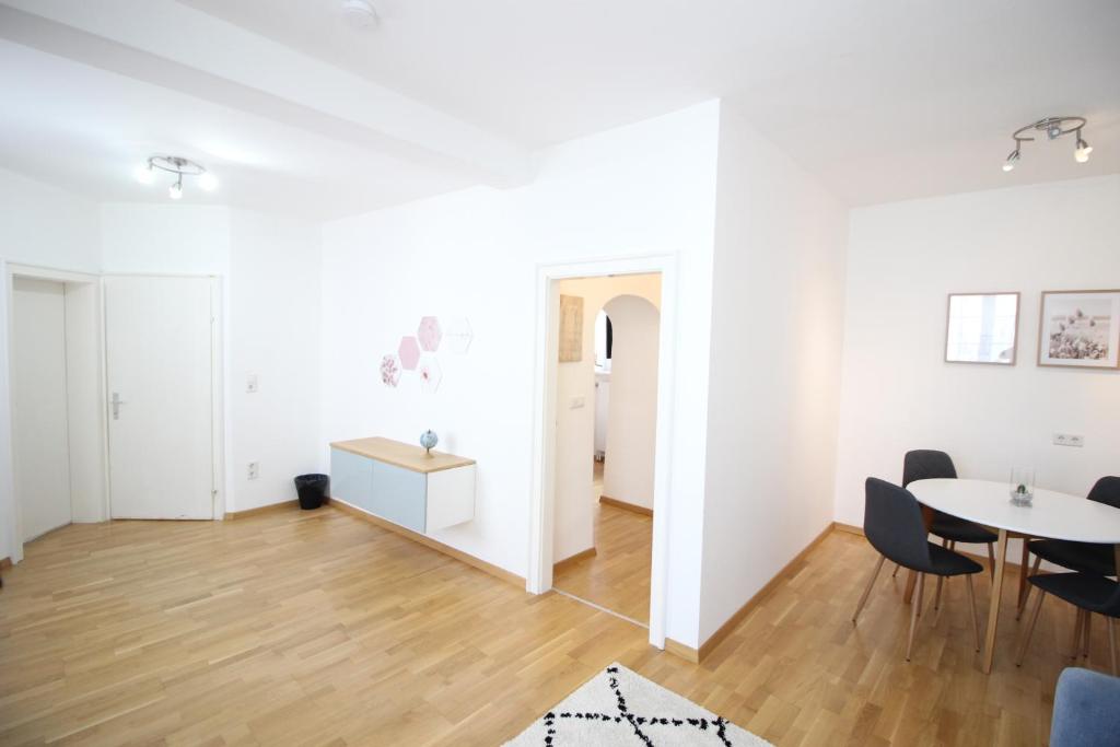 Suite mit Doppelzimmer – Smarthotel Schmid