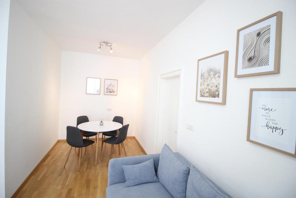 Suite mit Doppelzimmer – Smarthotel Schmid